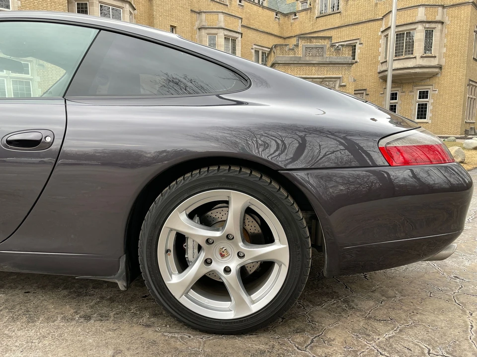 1999 Porsche 996 Carrera 4 - Image 17 of 31
