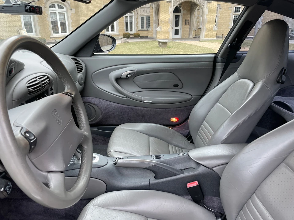 1999 Porsche 996 Carrera 4 - Image 28 of 31