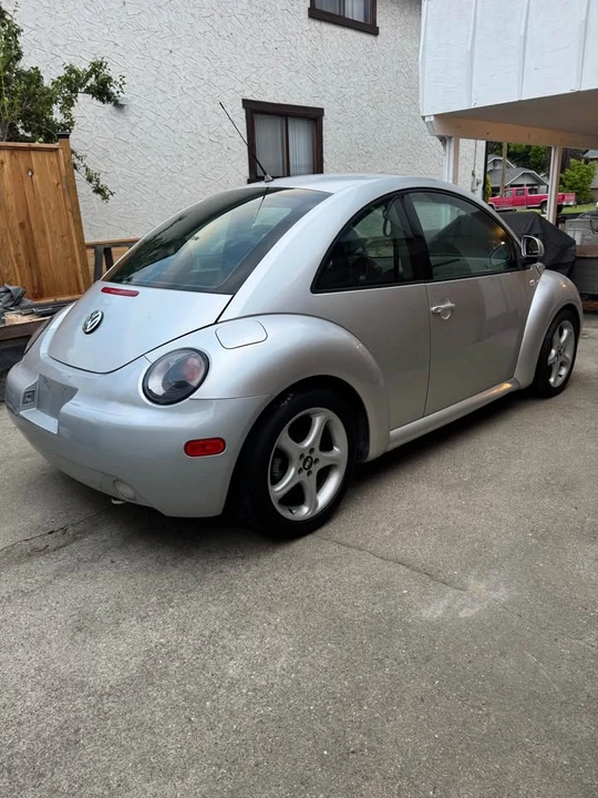 1999 Volkswagen New Beetle - Image 3 of 11
