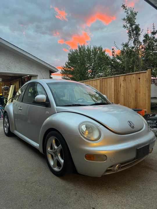 1999 Volkswagen New Beetle - Image 4 of 11