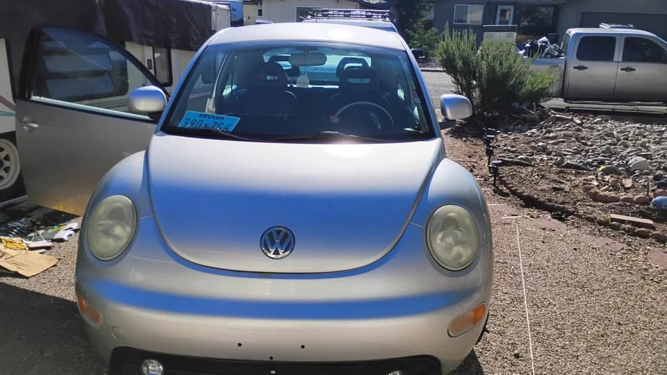 1999 Volkswagen New Beetle - Image 2 of 5