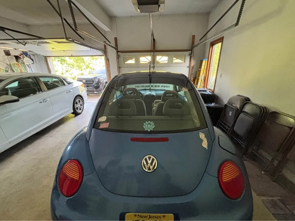 1999 Volkswagen New Beetle - Image 5 of 11