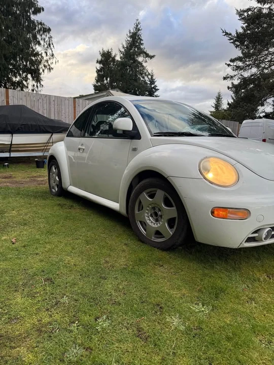 1999 Volkswagen New Beetle - Image 2 of 10