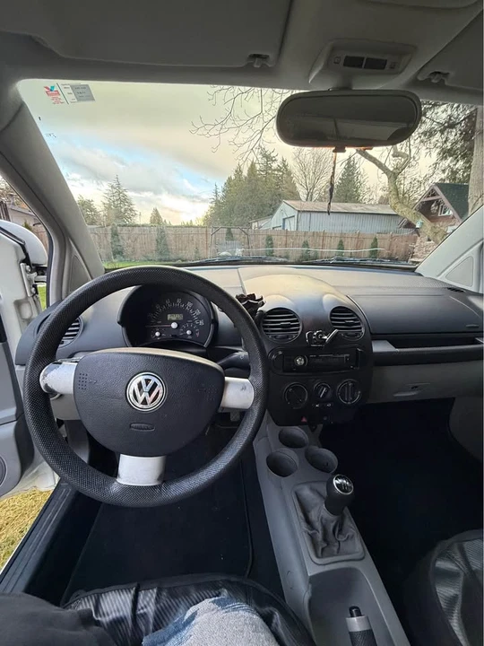 1999 Volkswagen New Beetle - Image 9 of 10