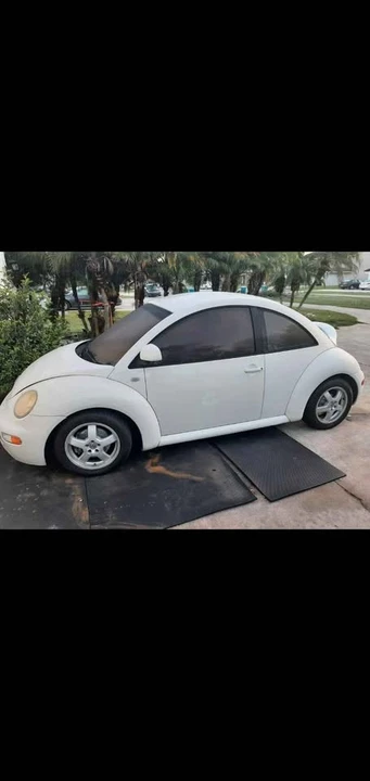1999 Volkswagen New Beetle - Image 2 of 2