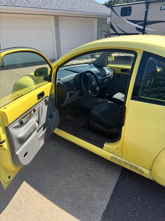 1999 Volkswagen New Beetle - Image 3 of 8