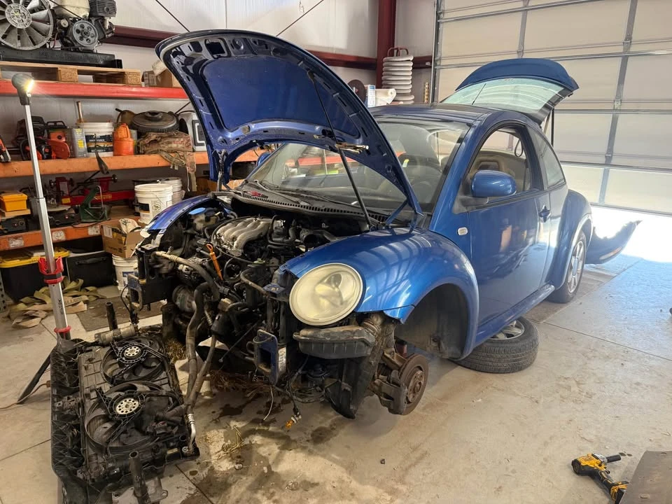 1999 Volkswagen New Beetle - Image 6 of 6