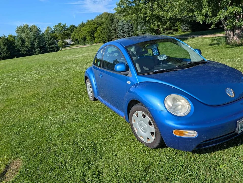 1999 Volkswagen New Beetle - Image 2 of 6