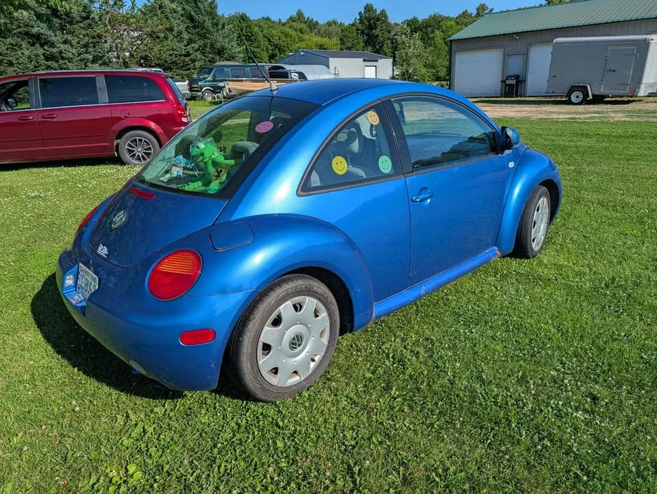 1999 Volkswagen New Beetle - Image 6 of 6