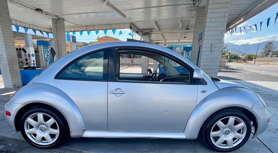 1999 Volkswagen New Beetle - Image 6 of 11