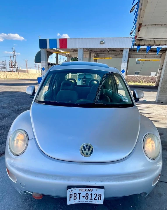 1999 Volkswagen New Beetle - Image 8 of 11