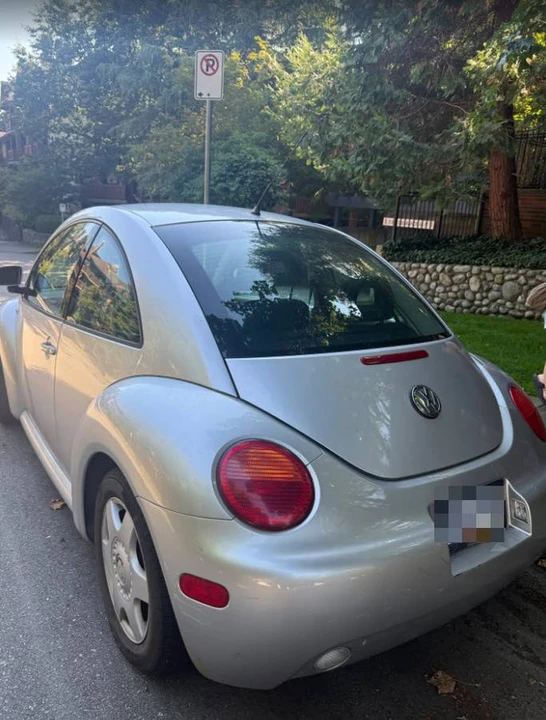 1999 Volkswagen New Beetle - Image 2 of 3