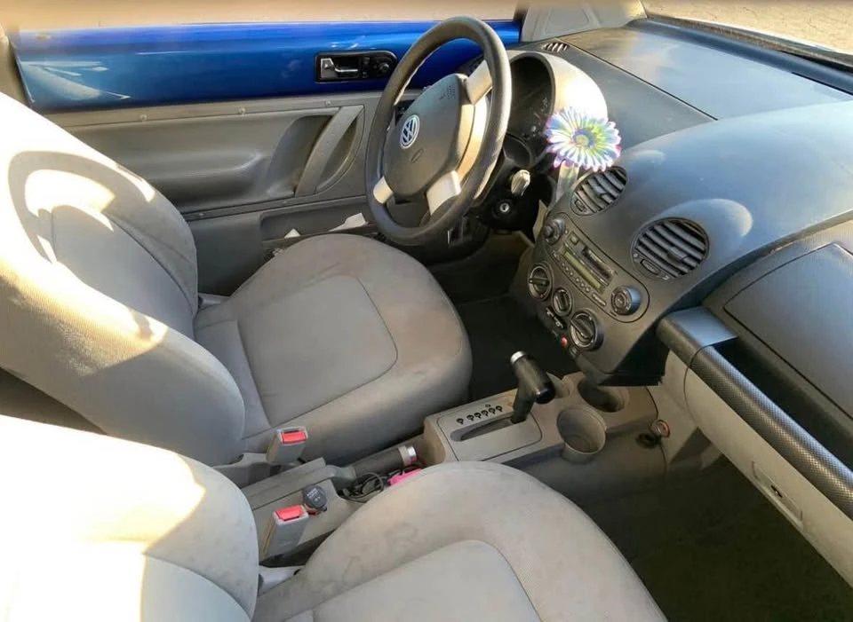 1999 Volkswagen New Beetle - Image 3 of 5