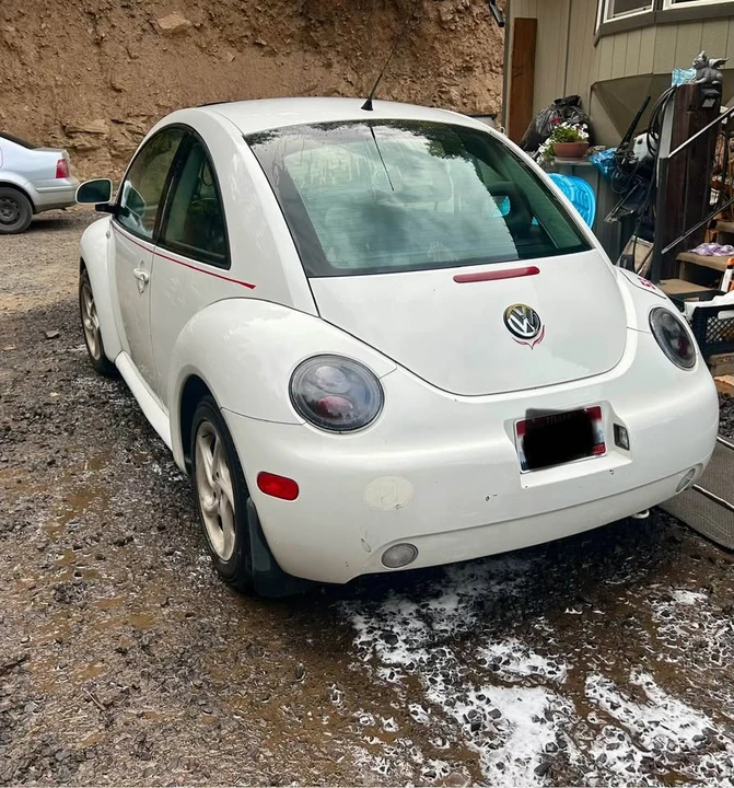 1999 Volkswagen New Beetle - Image 2 of 7