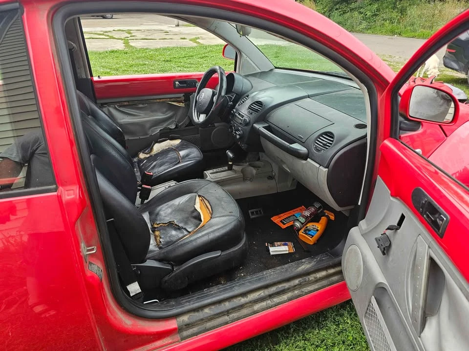 1999 Volkswagen New Beetle - Image 9 of 11