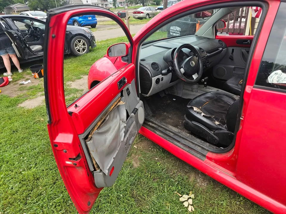 1999 Volkswagen New Beetle - Image 6 of 11