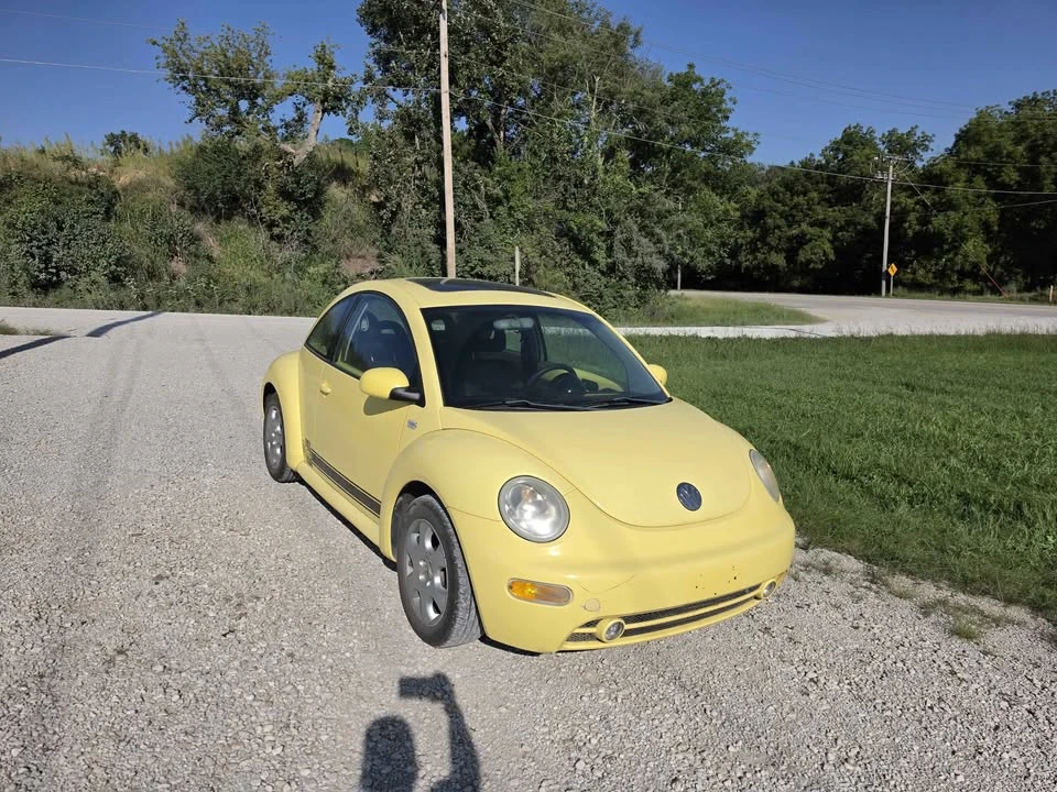 1999 Volkswagen New Beetle - Image 2 of 8