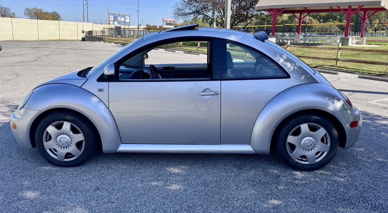 1999 Volkswagen New Beetle - Image 12 of 21