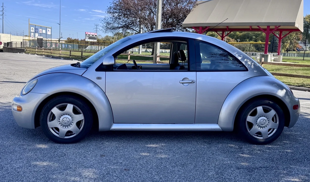 1999 Volkswagen New Beetle - Image 4 of 21