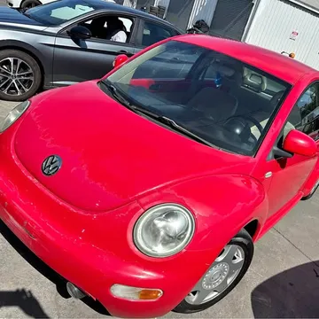 1999 Volkswagen Beetle Hatchback 2D