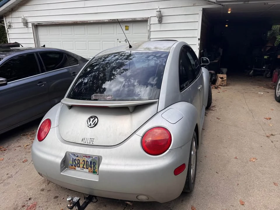 1999 Volkswagen New Beetle - Image 2 of 7