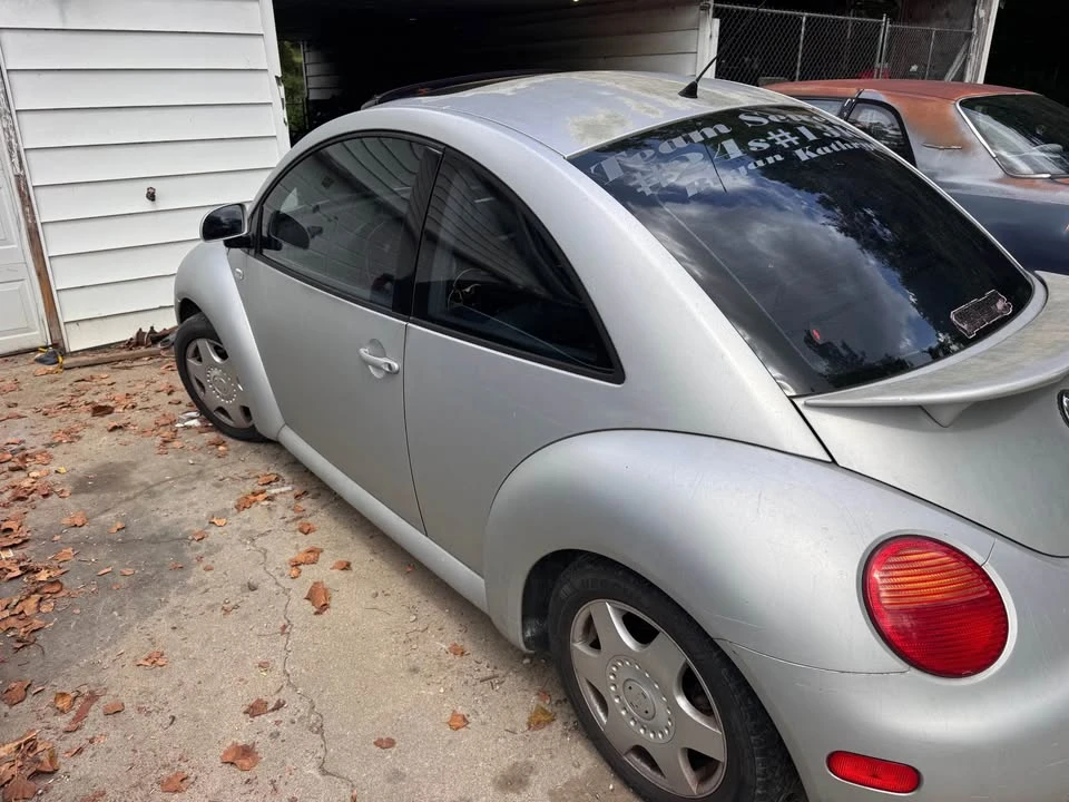 1999 Volkswagen New Beetle - Image 3 of 7