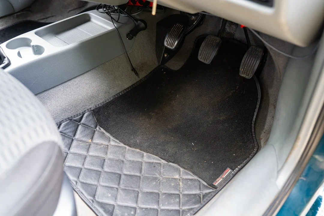 1999 Volkswagen Caddy/Rabbit Pickup - Image 18 of 30