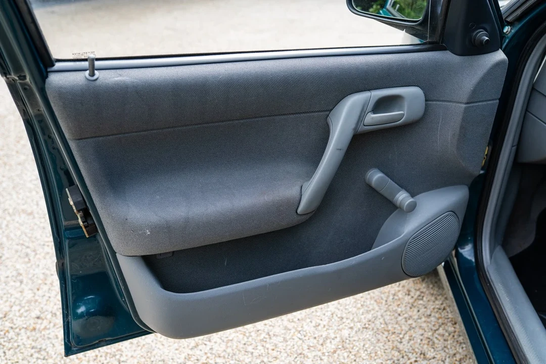 1999 Volkswagen Caddy/Rabbit Pickup - Image 28 of 30