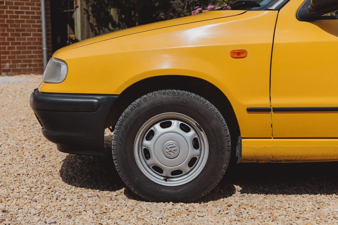 1999 Volkswagen Caddy/Rabbit Pickup - Image 11 of 30