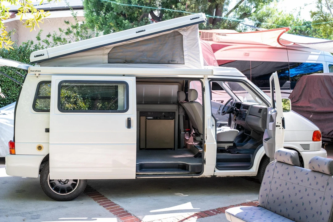 1999 Volkswagen EuroVan - Image 3 of 31