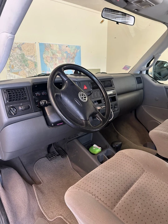 1999 Volkswagen EuroVan - Image 13 of 16