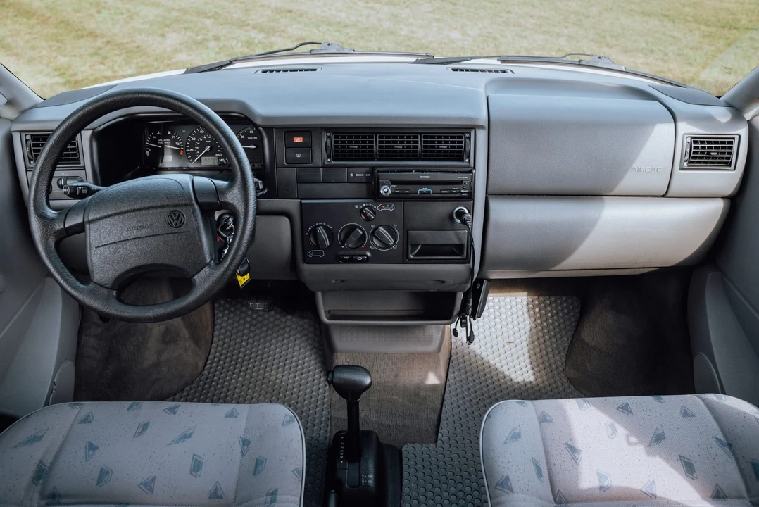 1999 Volkswagen EuroVan - Image 27 of 31