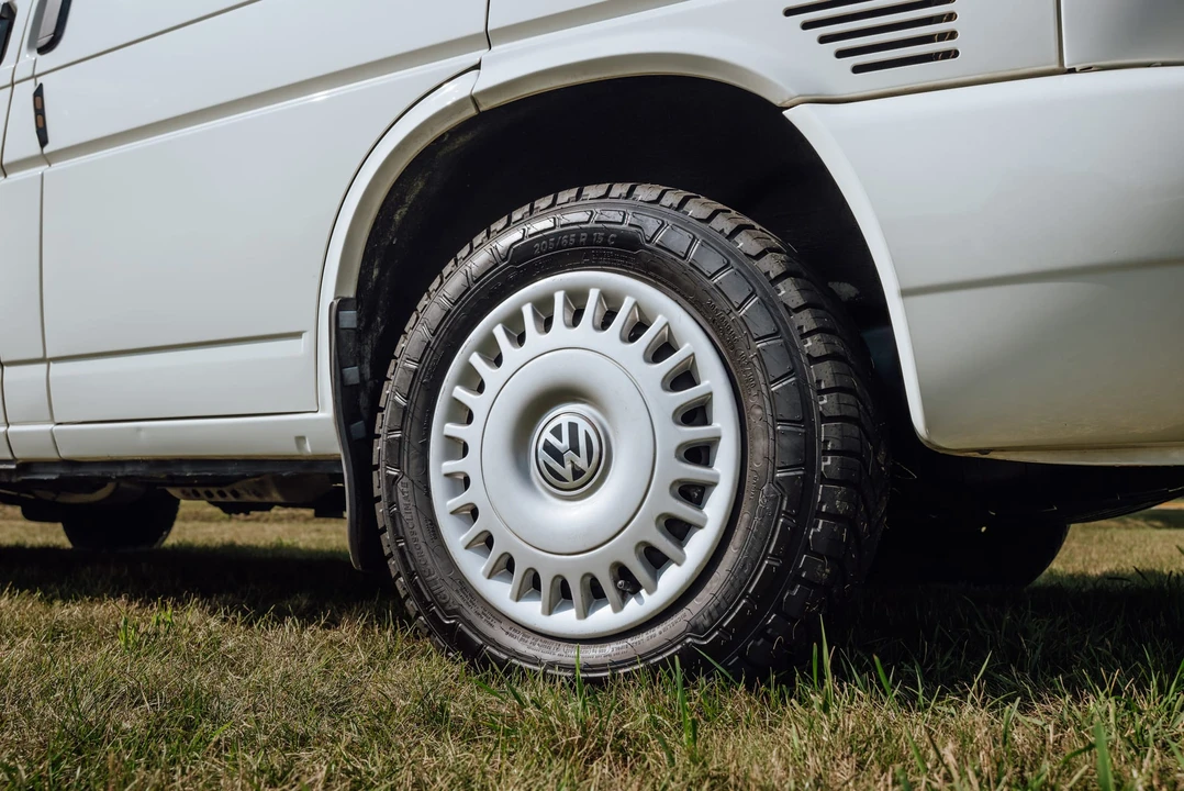 1999 Volkswagen EuroVan - Image 22 of 31