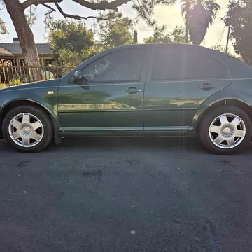 1999 Volkswagen Jetta GLX VR6 Sedan 4D