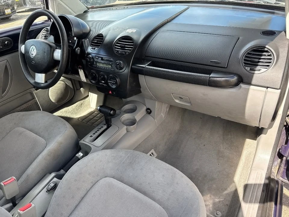 1999 Volkswagen New Beetle - Image 14 of 20
