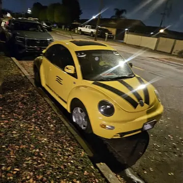 1999 Volkswagen New Beetle S
