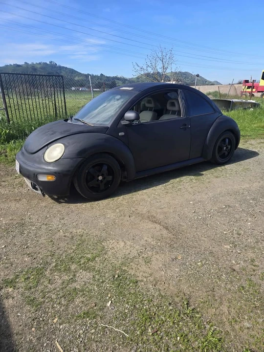 1999 Volkswagen New Beetle - Image 8 of 9