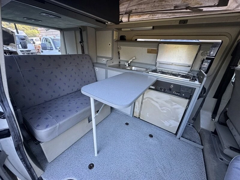 1999 Volkswagen EuroVan - Image 11 of 12