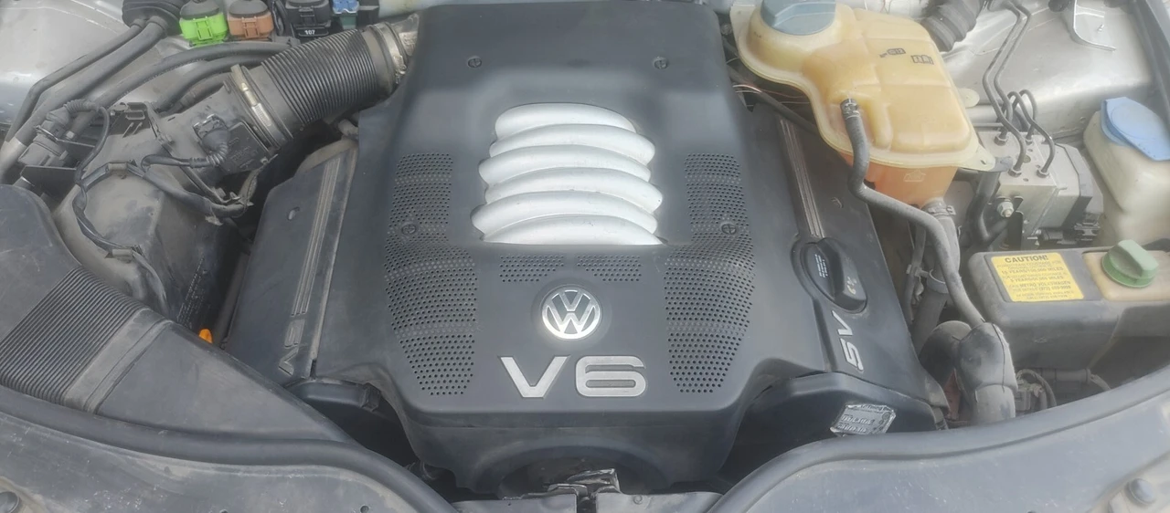 1999 Volkswagen Passat - Image 12 of 13