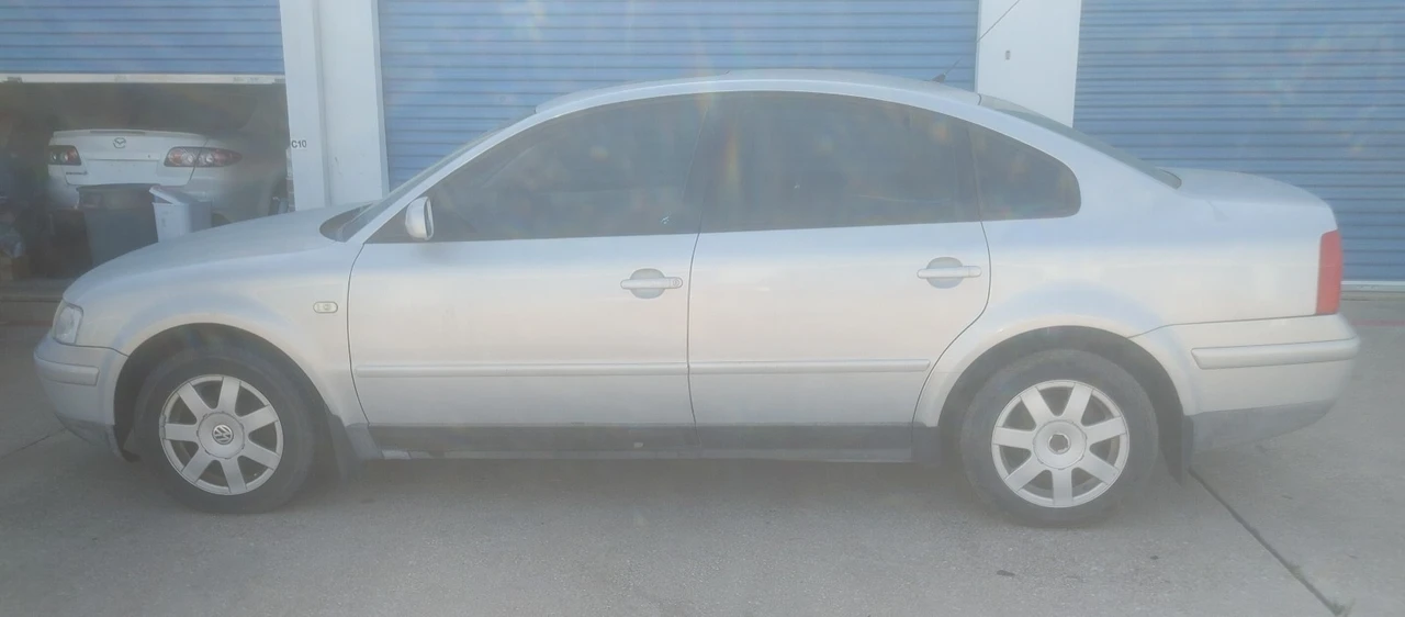 1999 Volkswagen Passat - Image 5 of 13