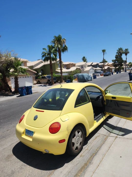 1999 Volkswagen New Beetle - Image 2 of 4