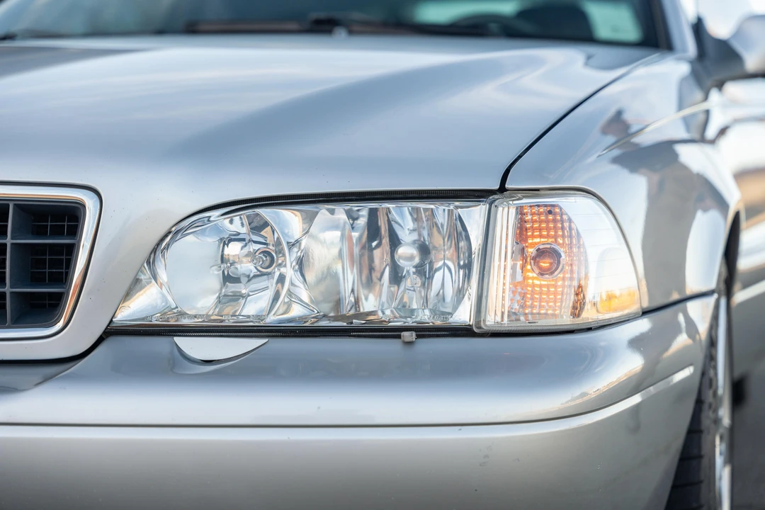 1999 Volvo C70 1st Gen - Image 24 of 31