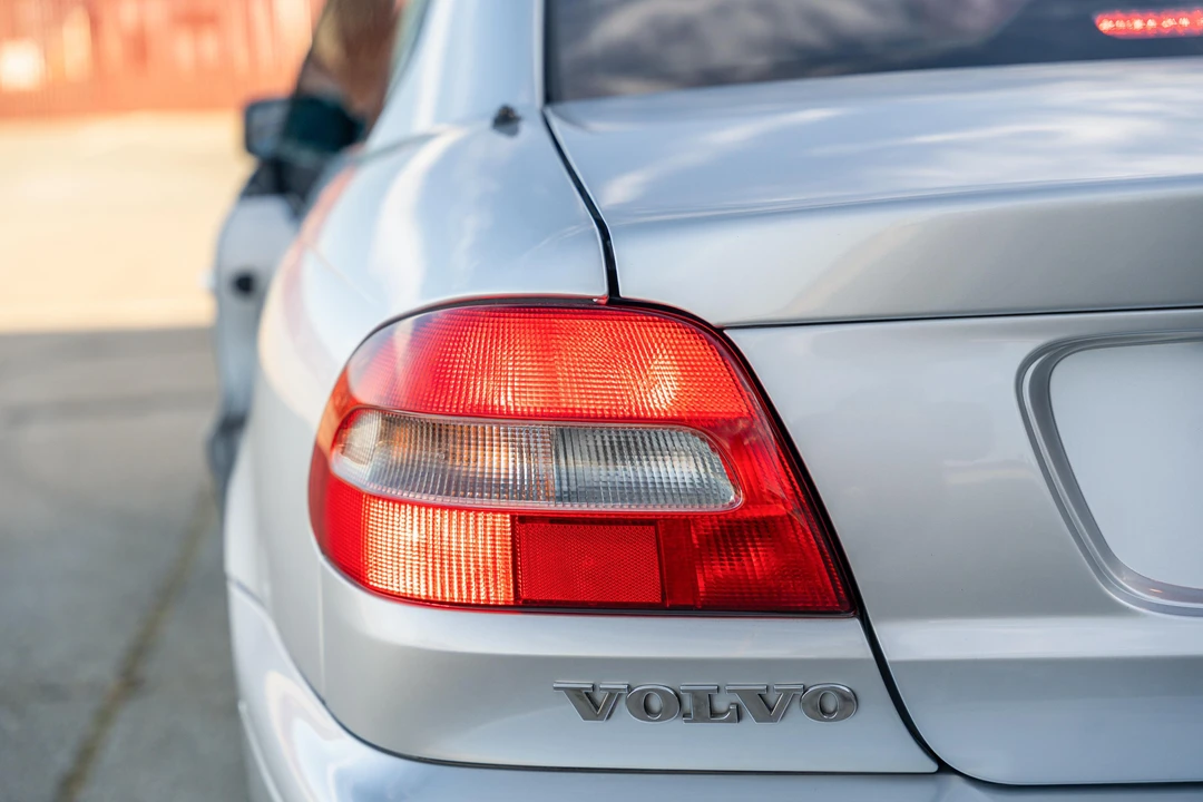 1999 Volvo C70 1st Gen - Image 27 of 31