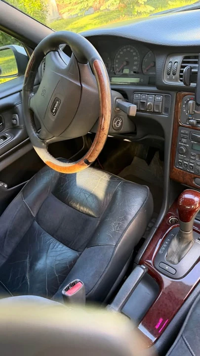 1999 Volvo S70 - Image 8 of 11