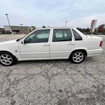 1999 Volvo S70 2.4L 5 Cylinder Base Model