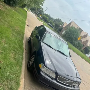 1999 Volvo S70 GLT SE Sedan 4D