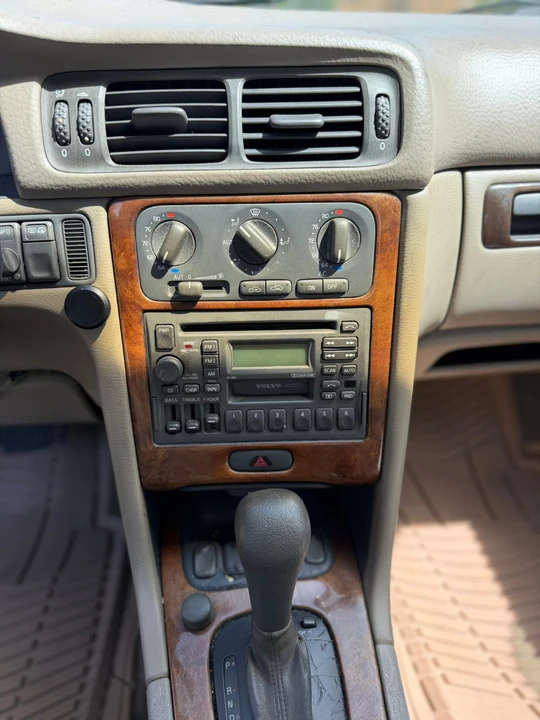 1999 Volvo S70 - Image 12 of 20