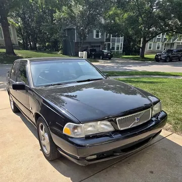 1999 Volvo S70 T-5 Sedan 4D