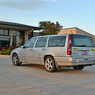 1999 Volvo V70 R Wagon 4D
