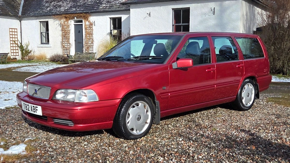 1999 Volvo V70 1st Gen - Image 2 of 30